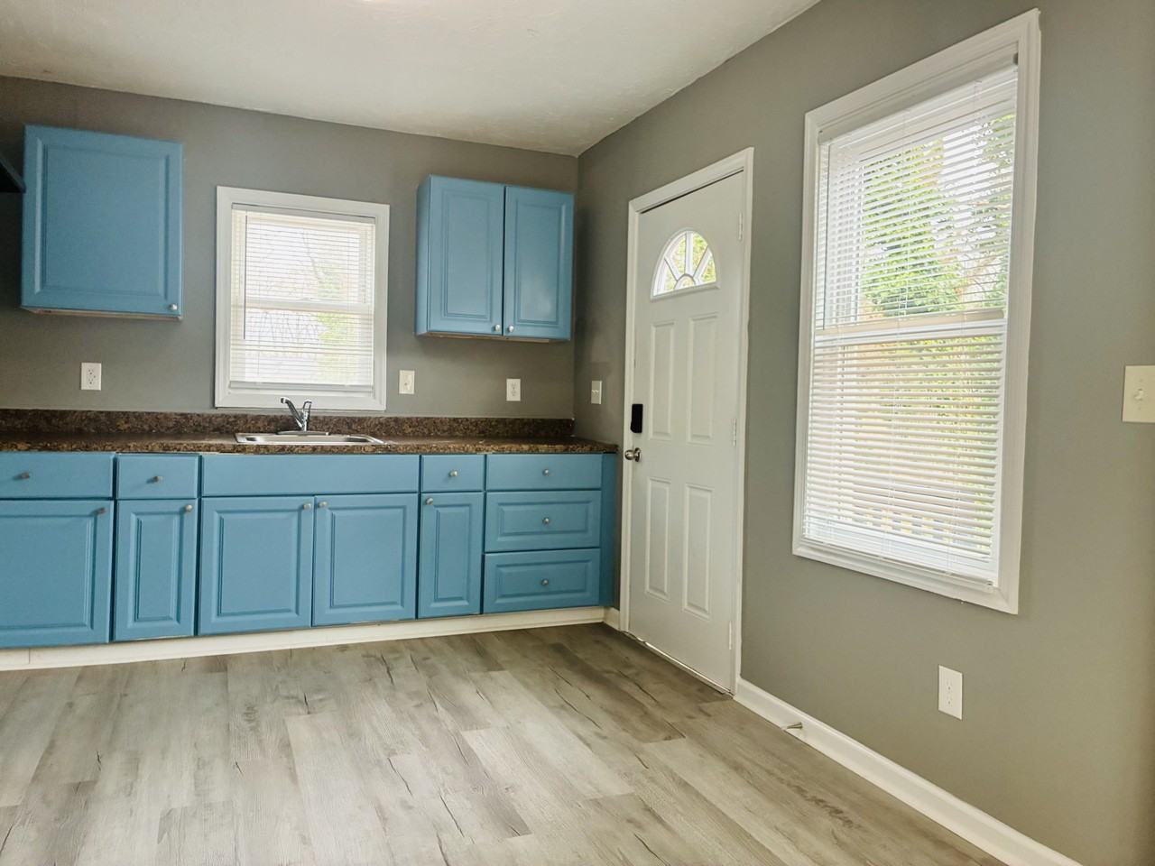 1016 W Mauney Ave - Photo 6 of 19