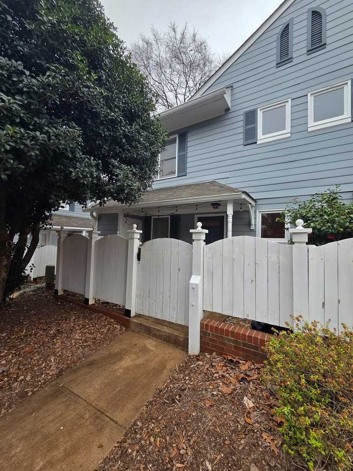 1416 Barton Place Dr - Photo 2 of 21