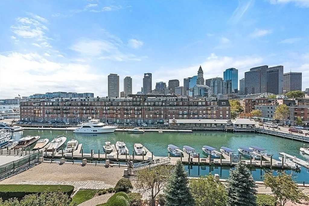 28 Atlantic Ave - Photo 3 of 36