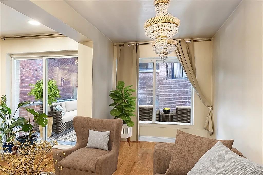 197 Commonwealth Ave - Photo 6 of 22