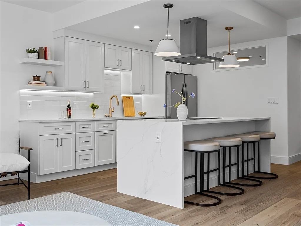 234 Causeway St - Photo 2 of 27