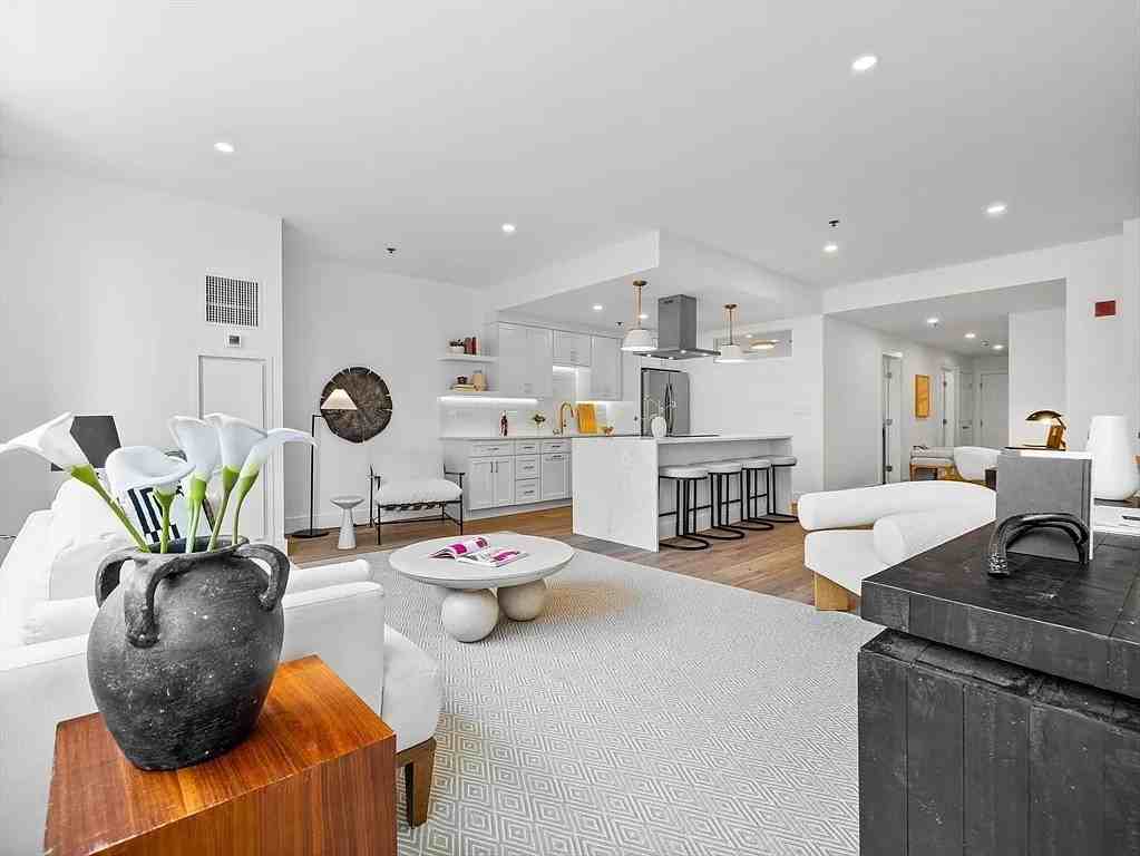 234 Causeway St - Photo 7 of 27