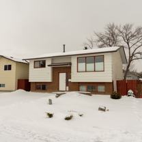 316 Leaside Ave S - Photo 1 of 1