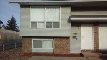 featured image of 908 Ross Glen Dr Se