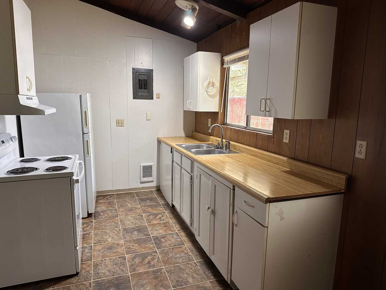 480 E Timberlake Dr - Photo 4 of 13