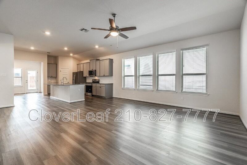 12926 Mayowa St - Photo 7 of 35