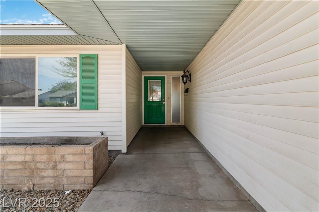 7213 Lakeland Ct - Photo 2 of 15