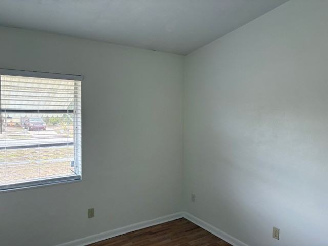 6441 Holiday Dr - Photo 7 of 17