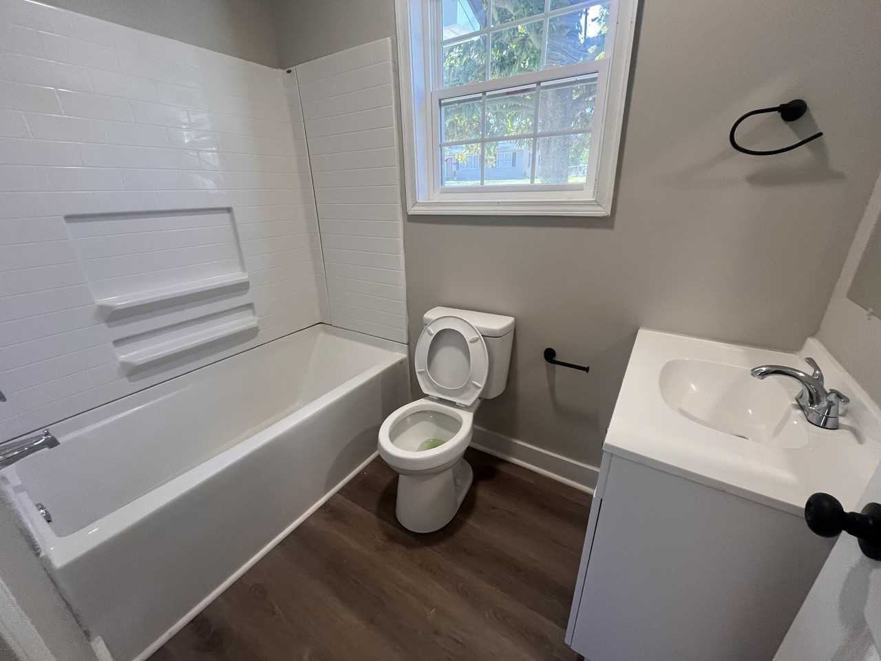 107 Merrill St - Photo 7 of 25