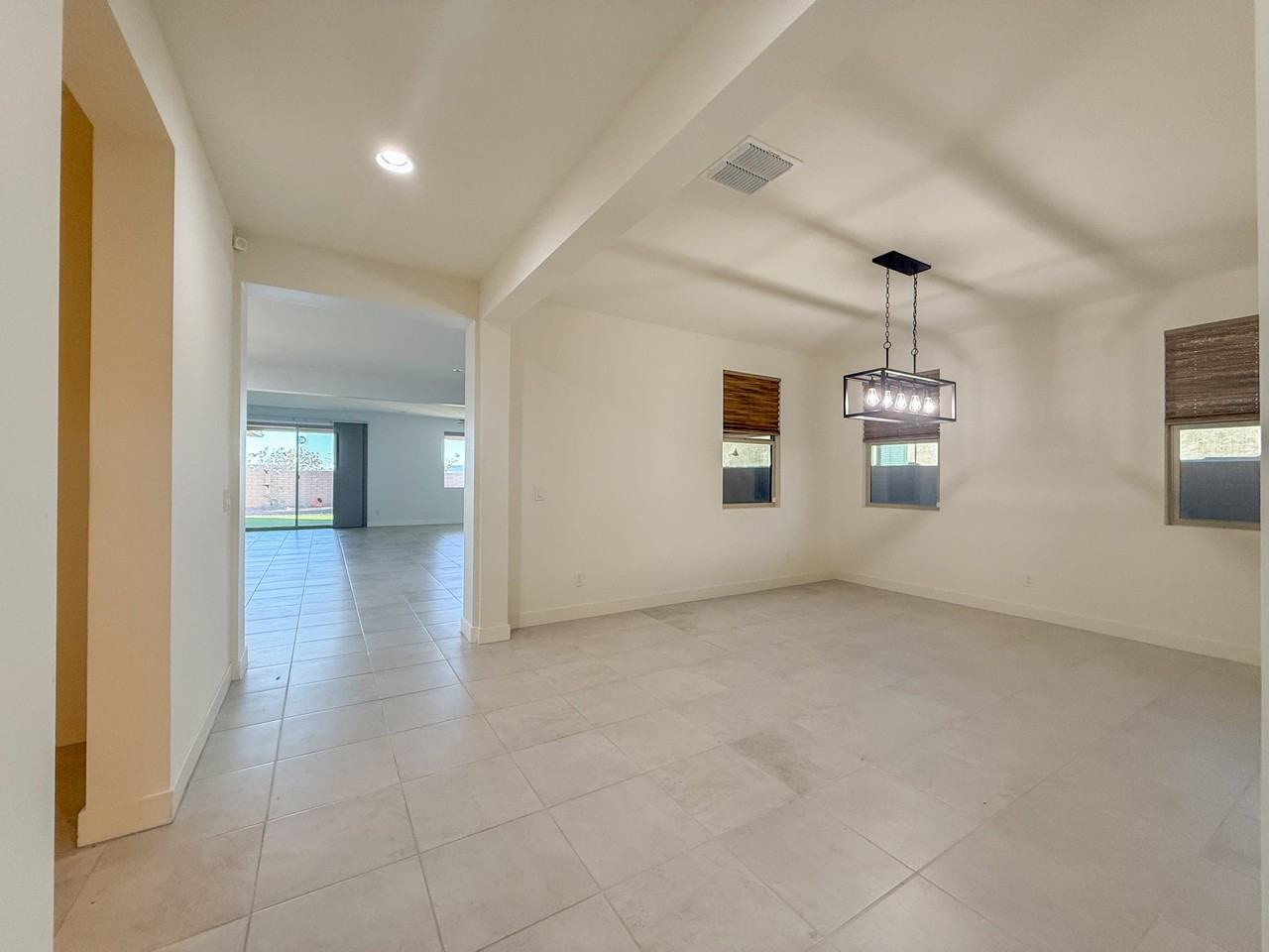 10545 E Texas Ave - Photo 4 of 40