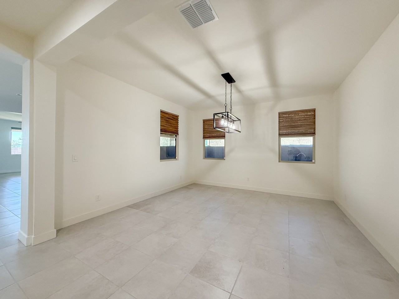 10545 E Texas Ave - Photo 5 of 40