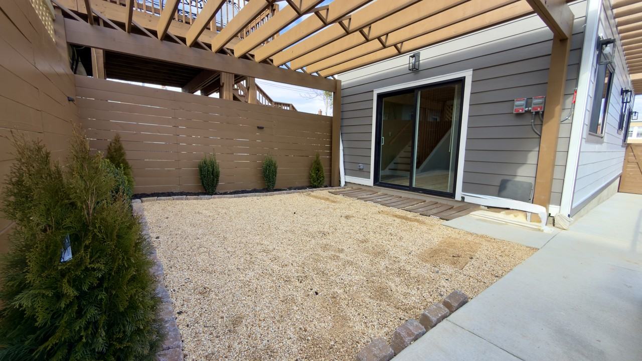 247 Farragut St Nw - Photo 4 of 21