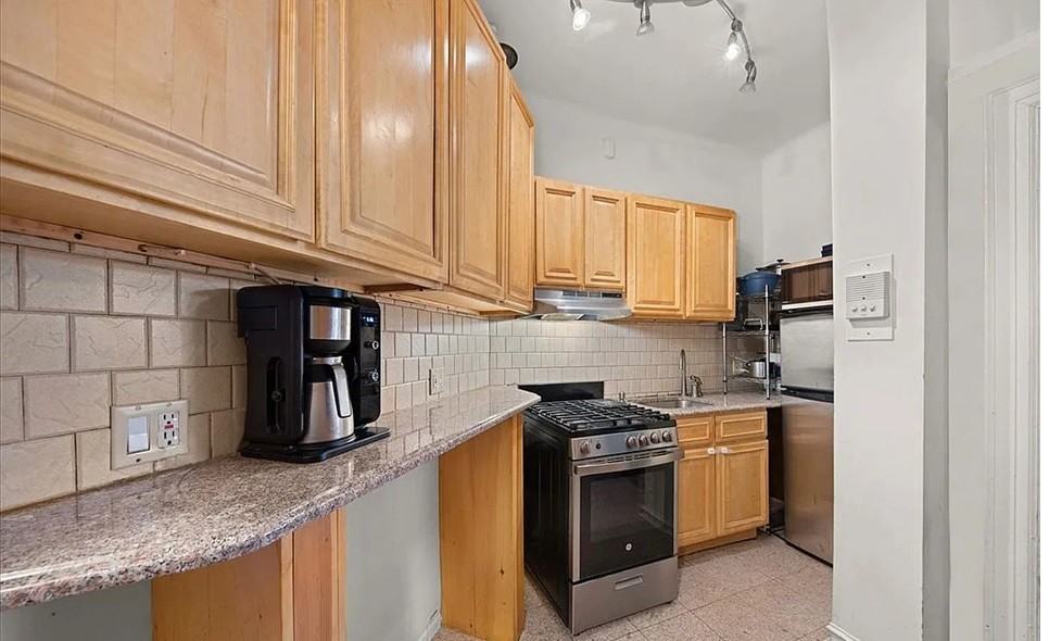 2 Marine Ave #1B - Photo 5 of 5