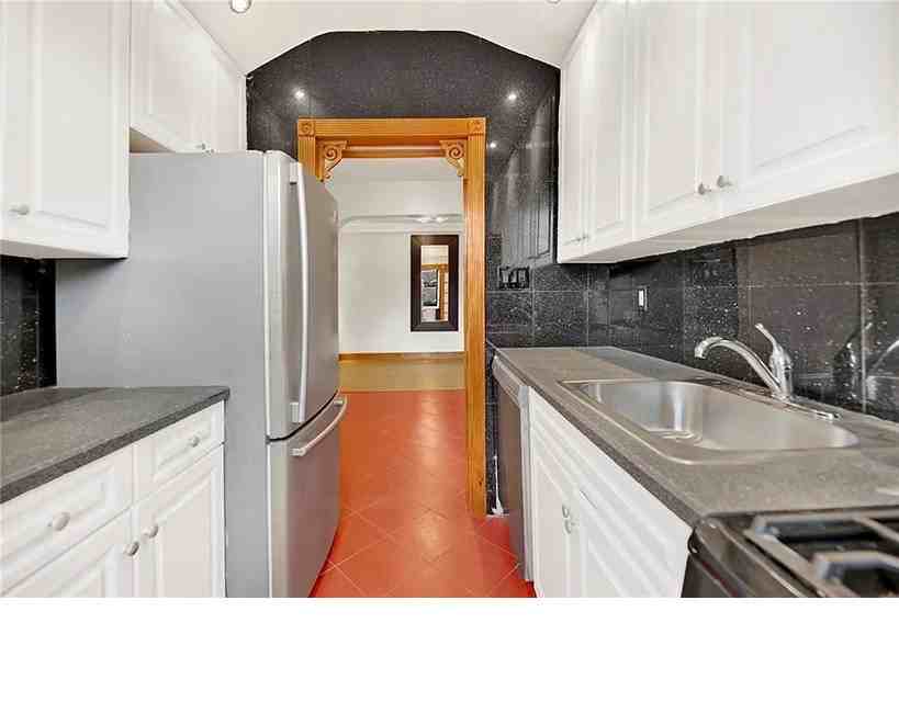 260 Ocean Pkwy #6D - Photo 6 of 12