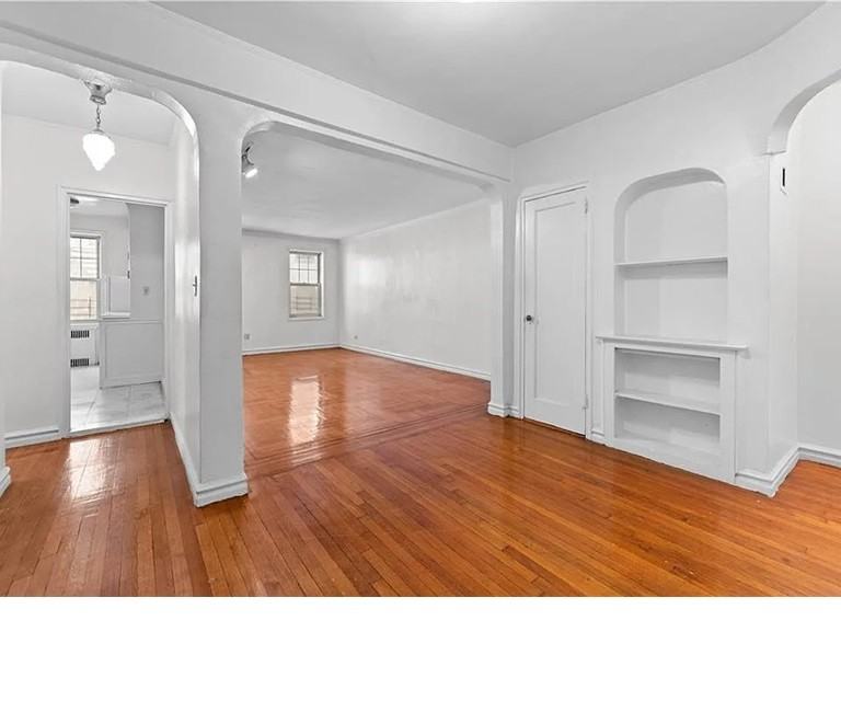 601 E 19th St #1L - Photo 2 of 8