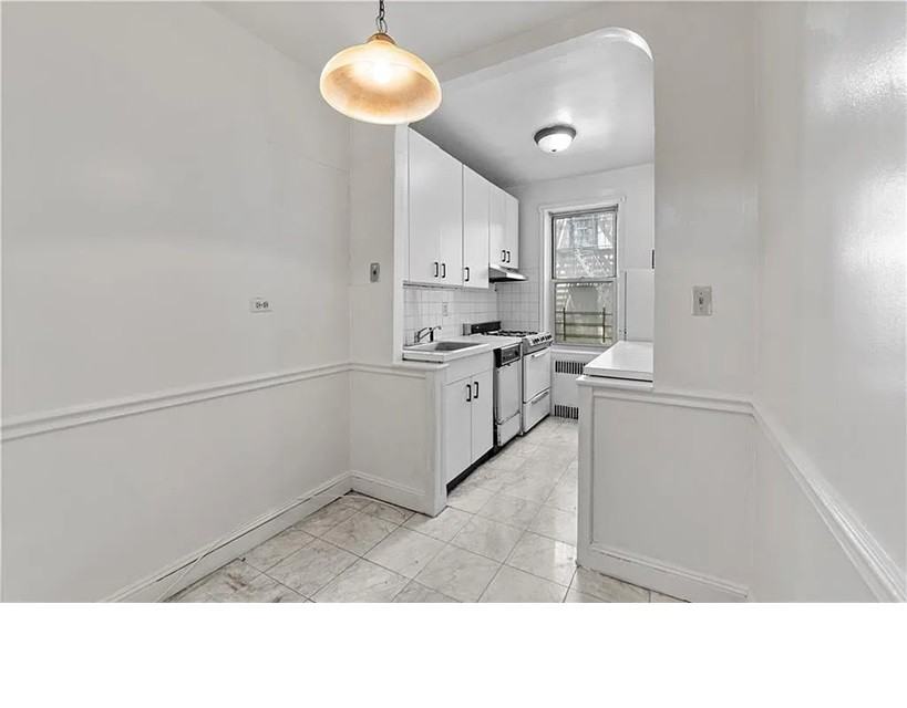 601 E 19th St #1L - Photo 5 of 8