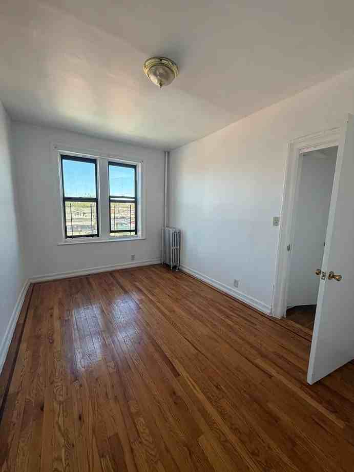 1075 Edison Ave #2 - Photo 3 of 9