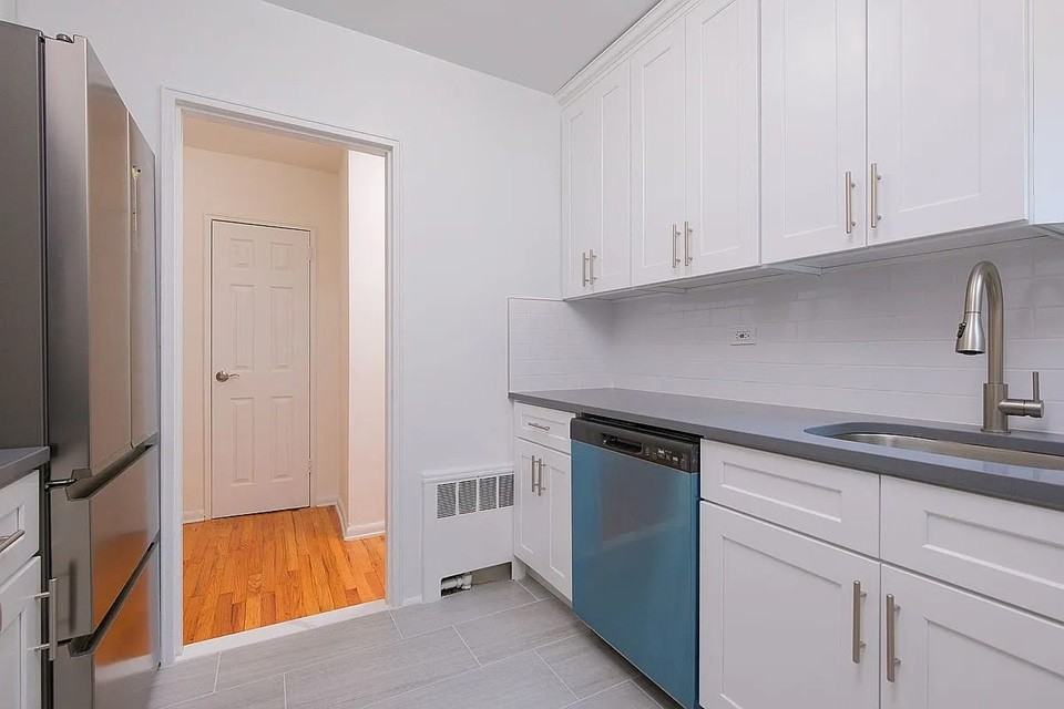 3201 Grand Concourse #4A - Photo 4 of 7