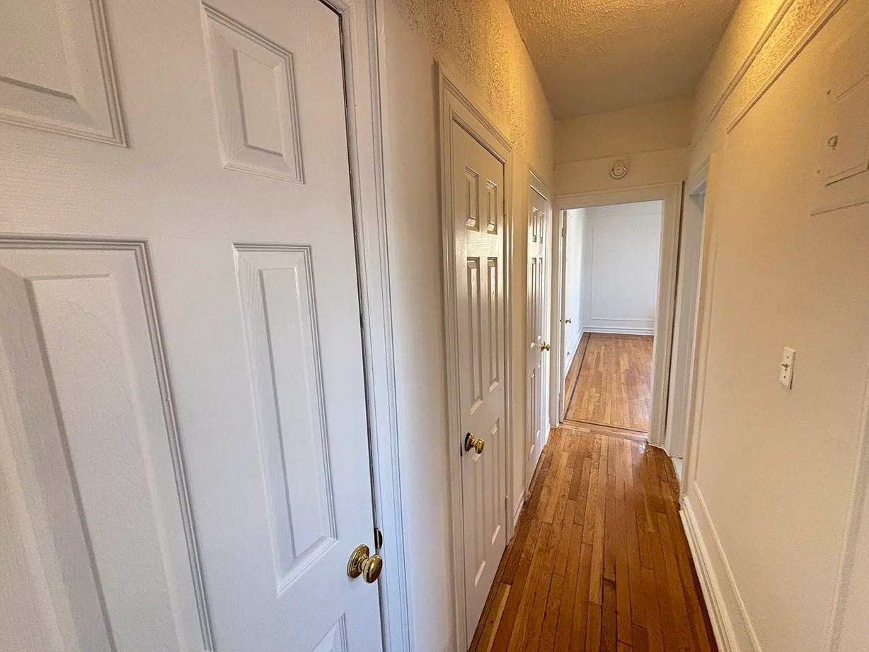 4499 Henry Hudson Pkwy #5F - Photo 2 of 4