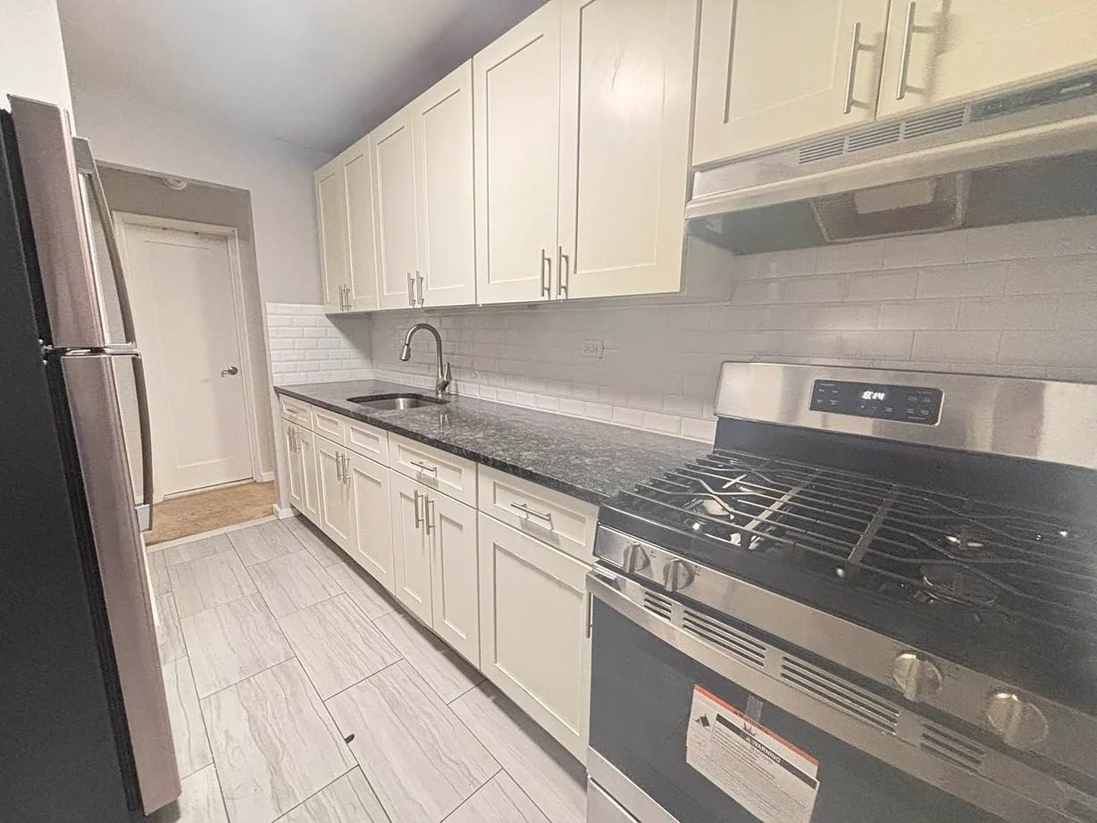 4499 Henry Hudson Pkwy #5F - Photo 4 of 4