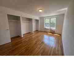 featured image of 5425 Valles Ave #5C