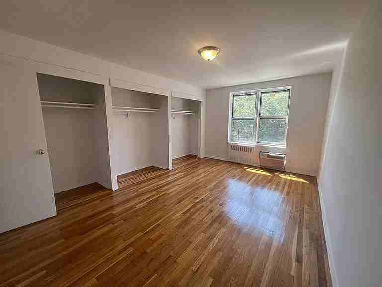 5425 Valles Ave #5C - Photo 2 of 6