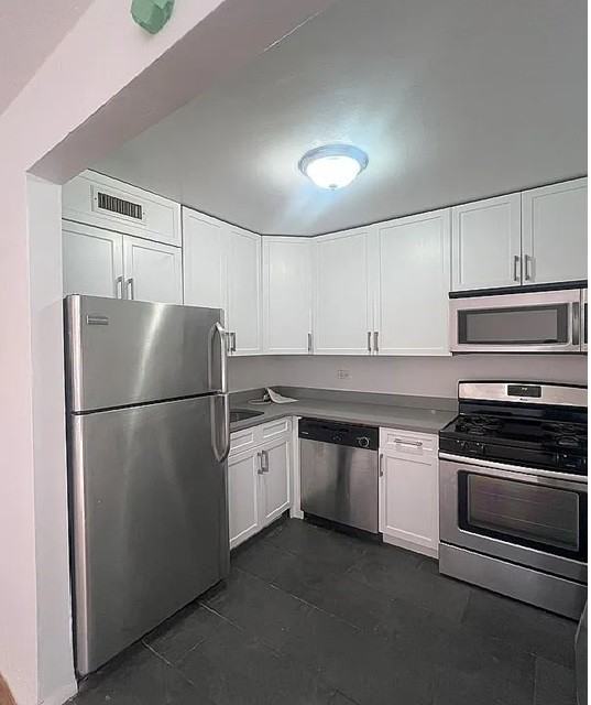 5425 Valles Ave #5C - Photo 4 of 6