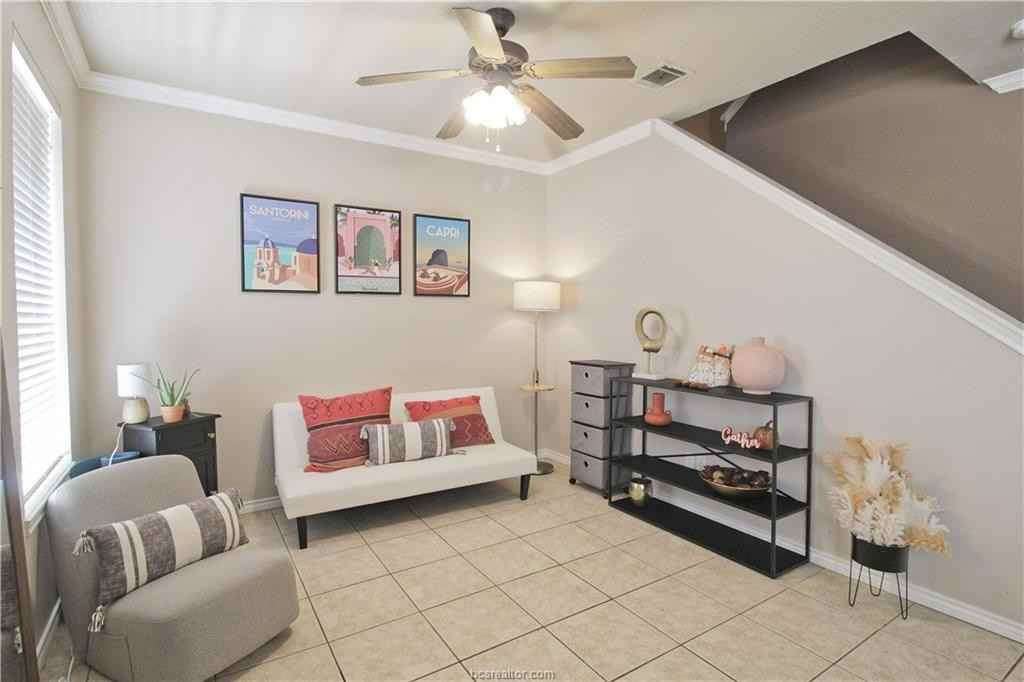 202 Forest Dr - Photo 3 of 17