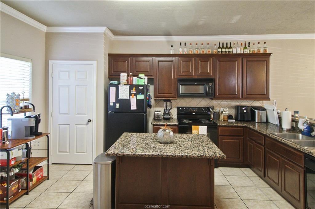 202 Forest Dr - Photo 6 of 17