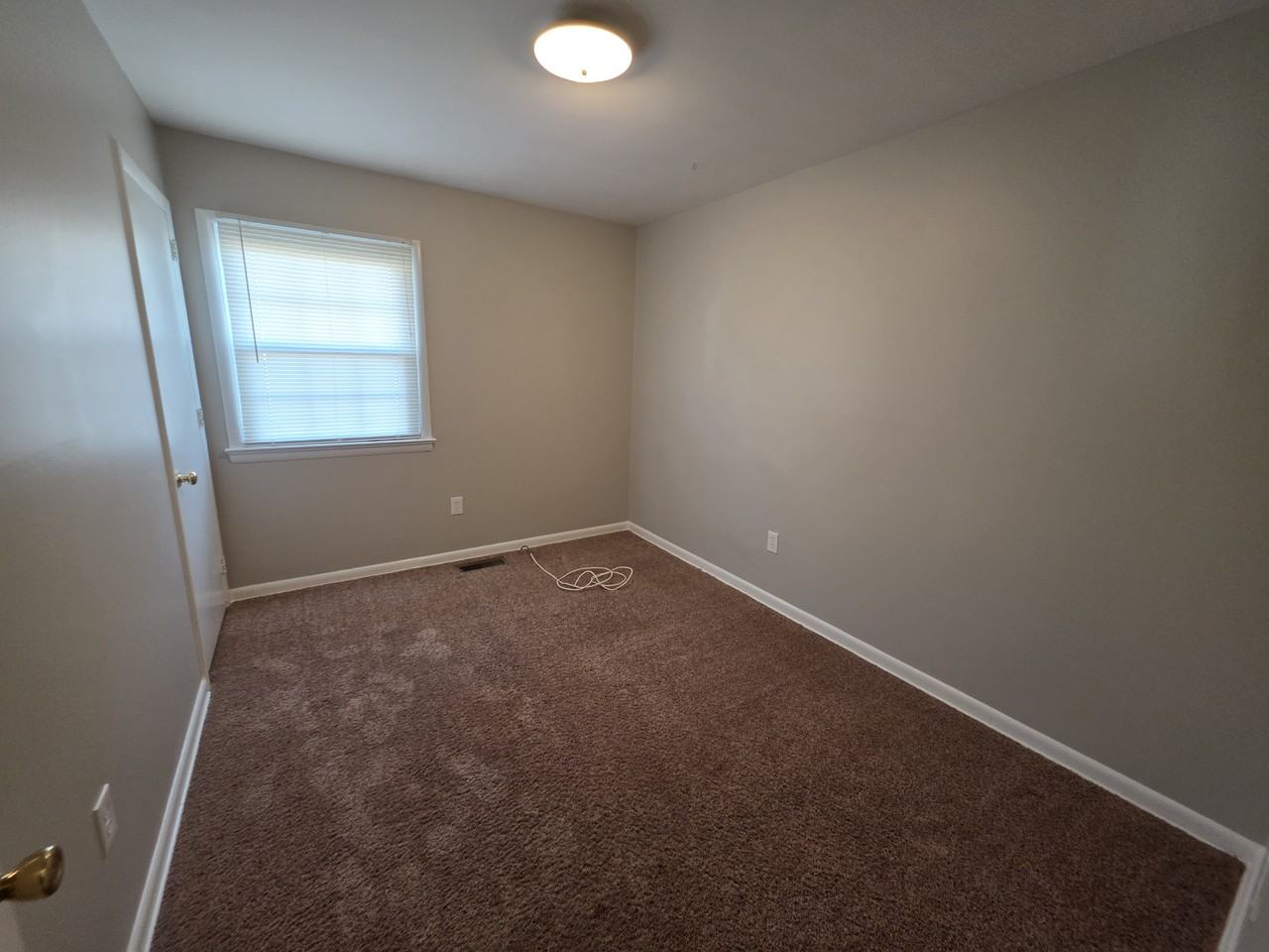 725 Spring Ave - Photo 6 of 13