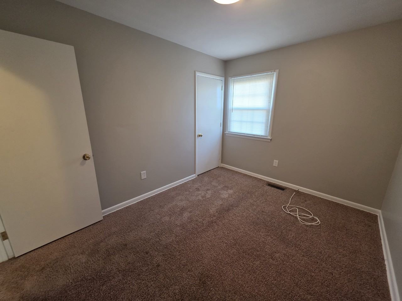 725 Spring Ave - Photo 7 of 13