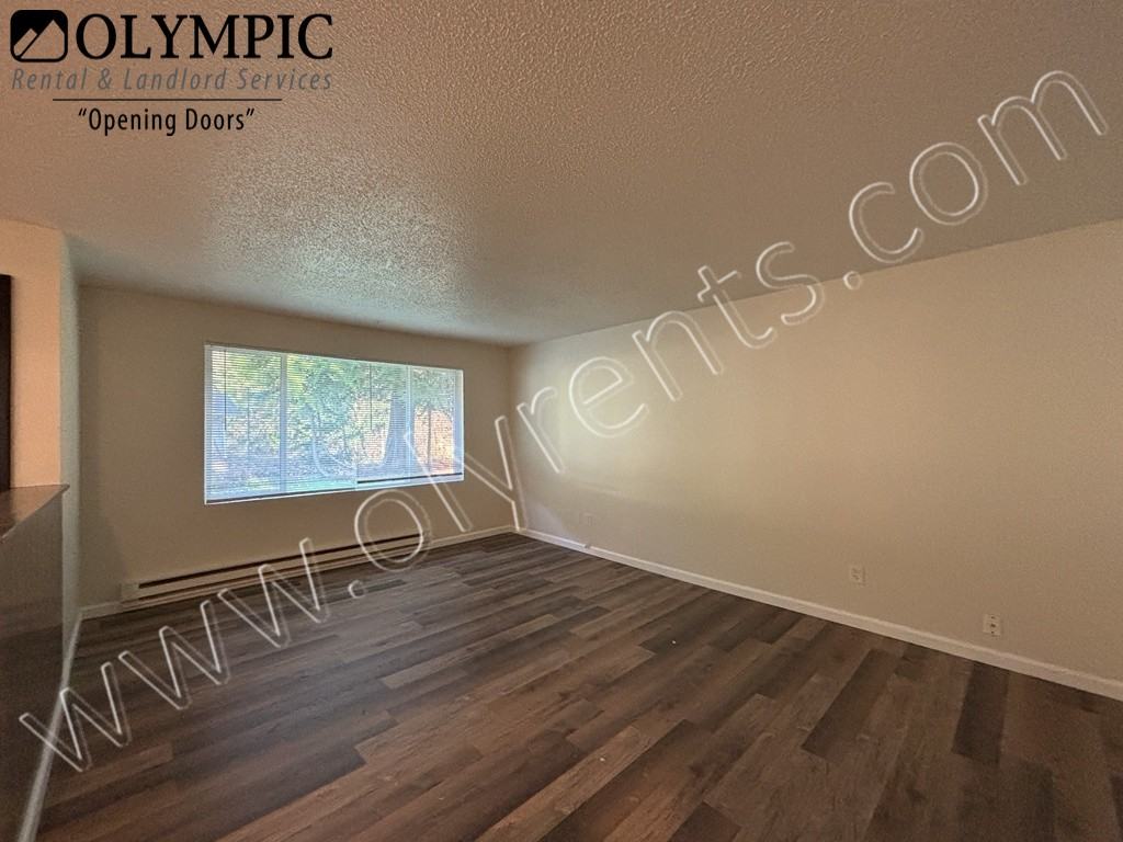 2344 Carpenter Rd Se - Photo 4 of 14