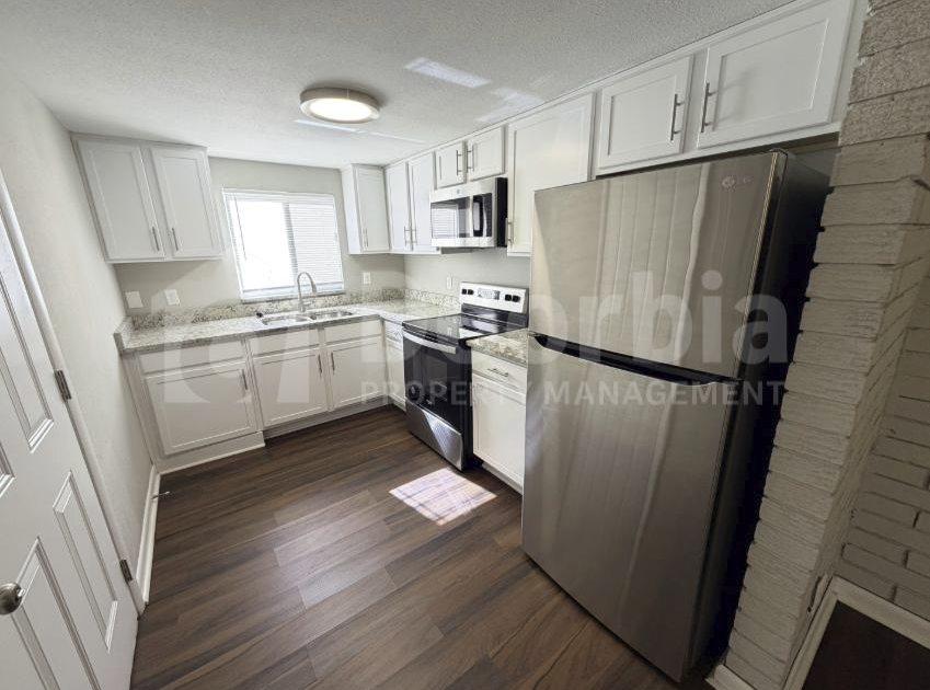 6329 Kimberly Ln - Photo 3 of 8