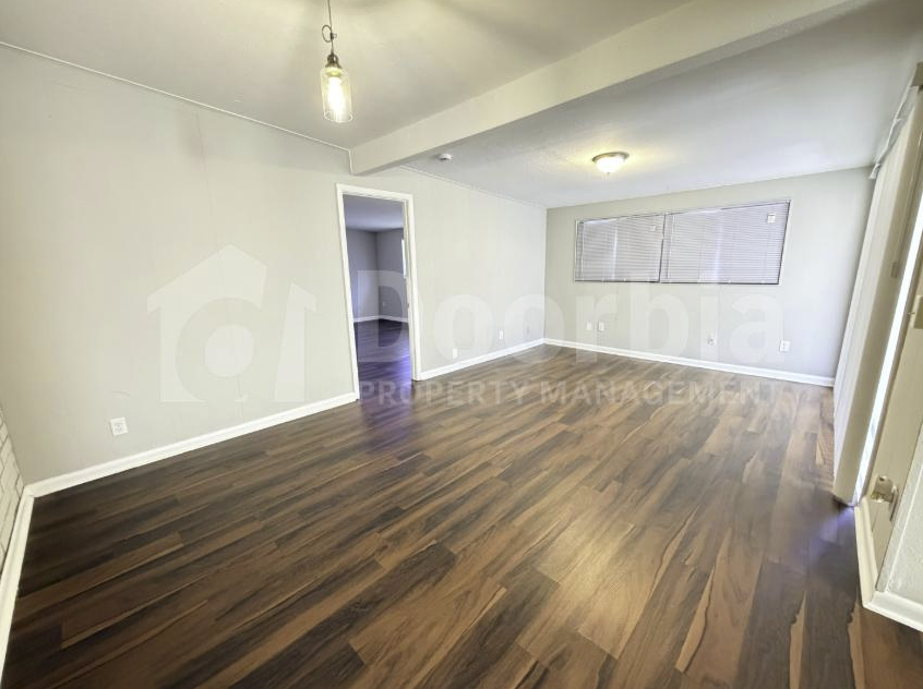 6329 Kimberly Ln - Photo 4 of 8