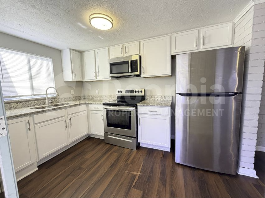 6337 Kimberly Ln - Photo 2 of 8