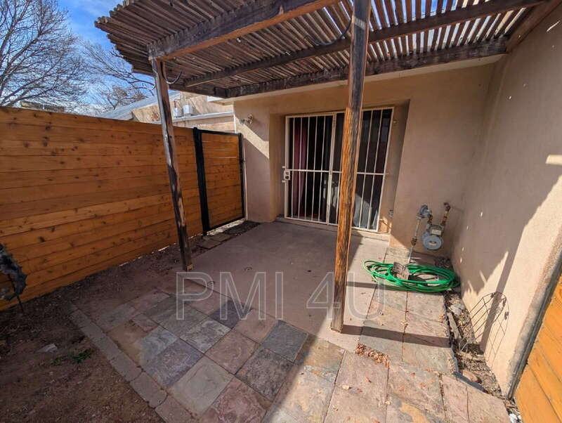 1516 Rosemont Ave Nw #J - Photo 4 of 24