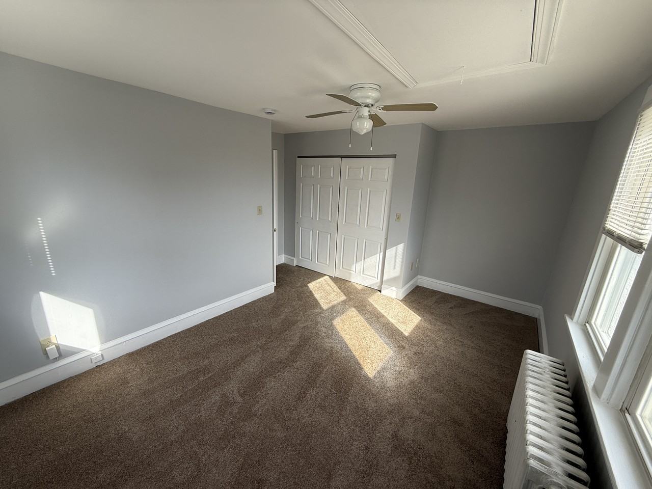 297 W Greenwood Ave - Photo 3 of 25