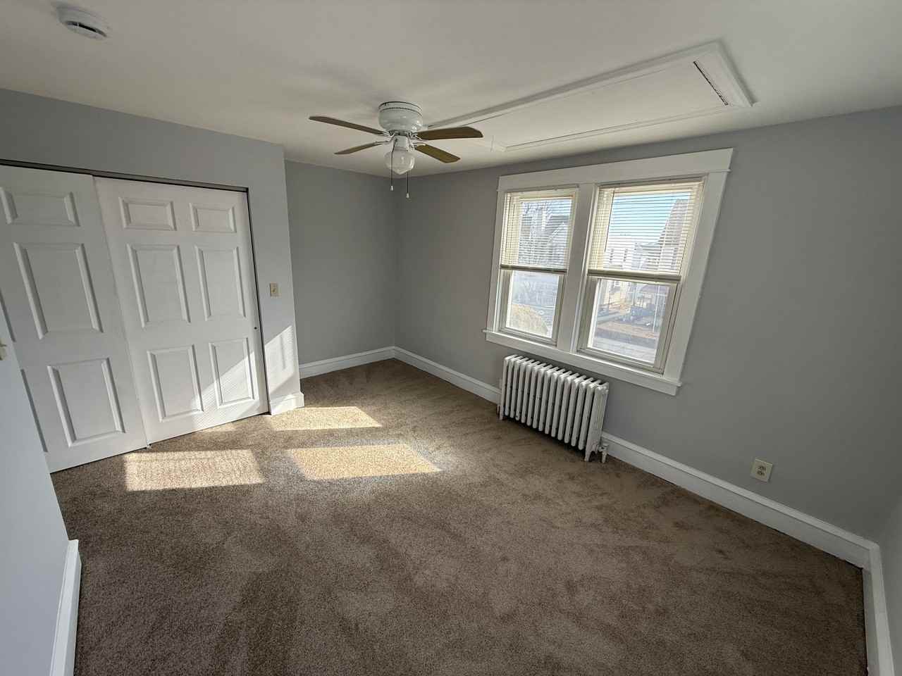 297 W Greenwood Ave - Photo 4 of 25