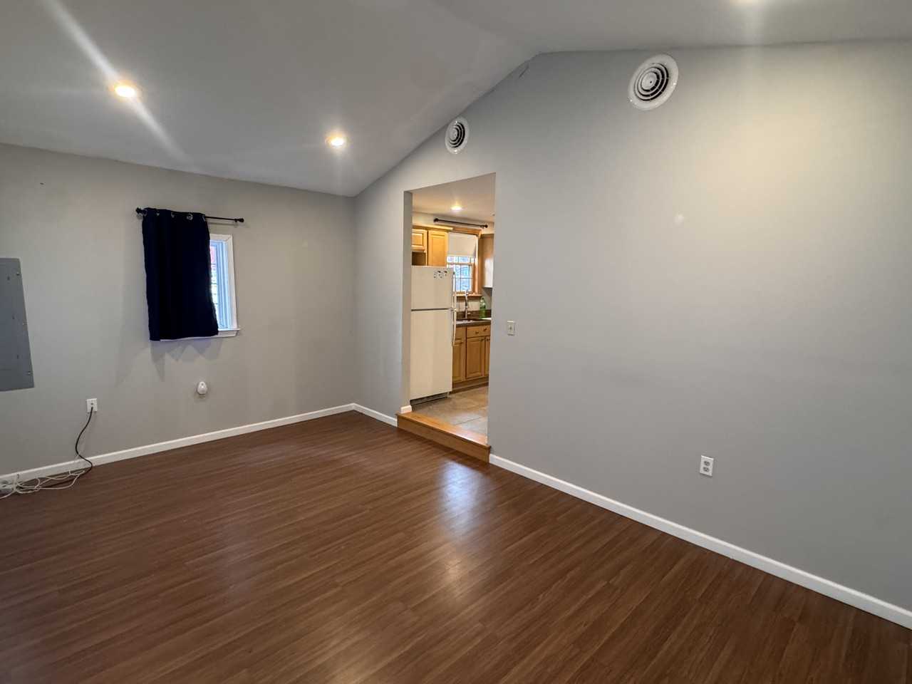 129 Main St - Photo 5 of 15