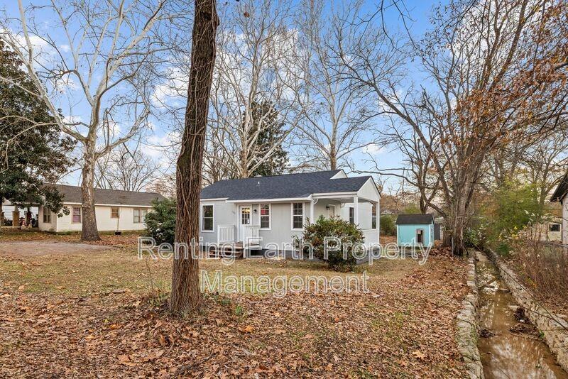 125 Kentwood Ave - Photo 4 of 18