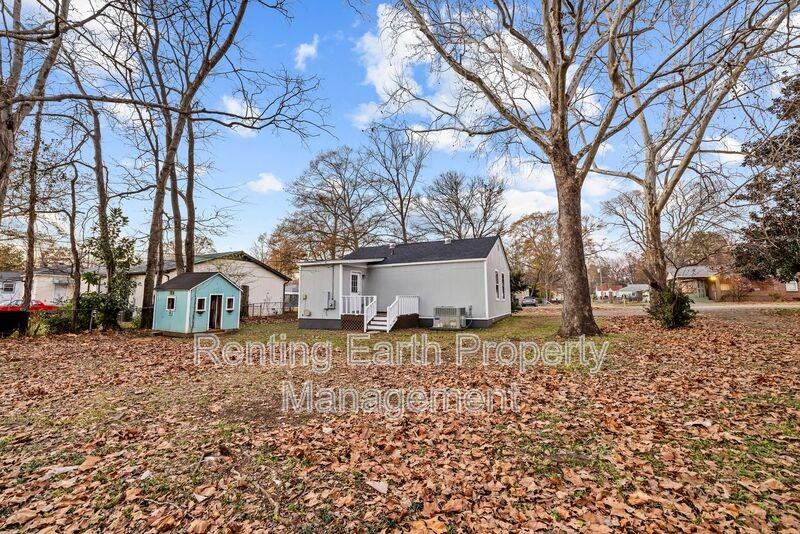 125 Kentwood Ave - Photo 6 of 18