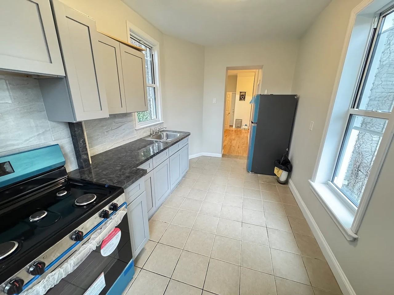 1072 Putnam Ave #2 - Photo 2 of 8