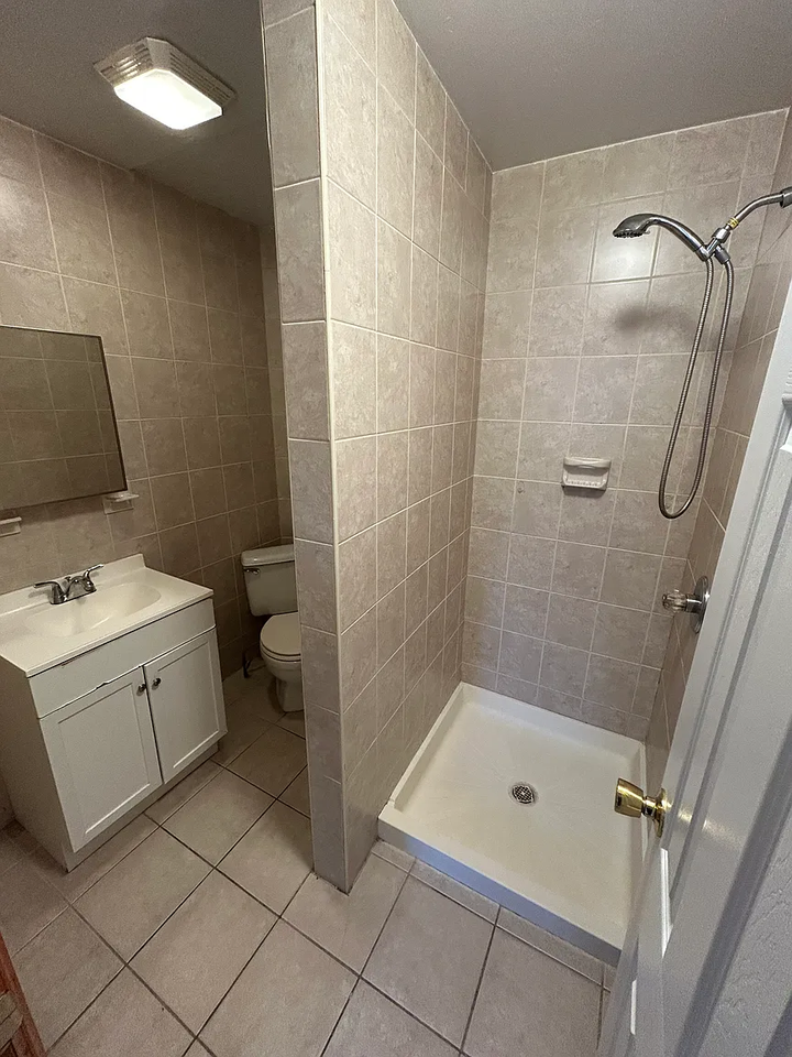 6 Joan Pl #1 - Photo 2 of 7