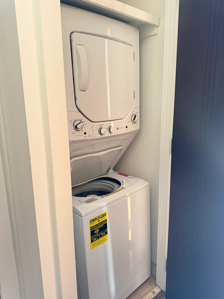 3132 Union St #2B - Photo 7 of 11