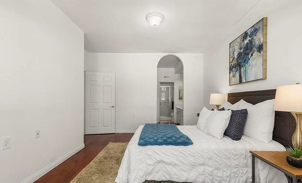 3335 Genoa Way - Photo 4 of 9