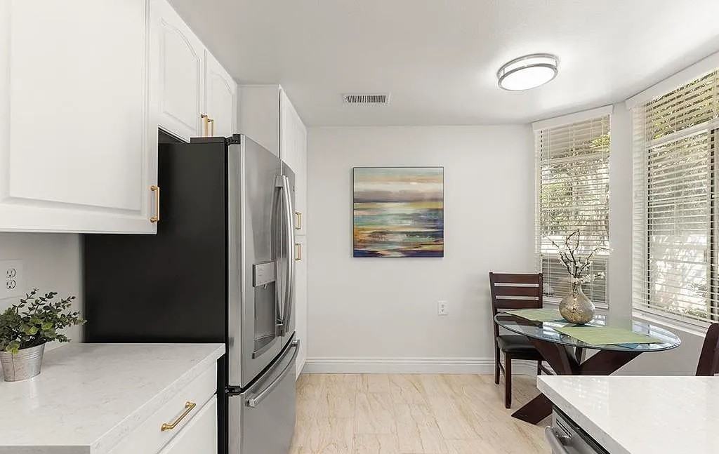 3335 Genoa Way - Photo 6 of 9