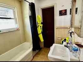 featured image of 704 Maryland Ave #B