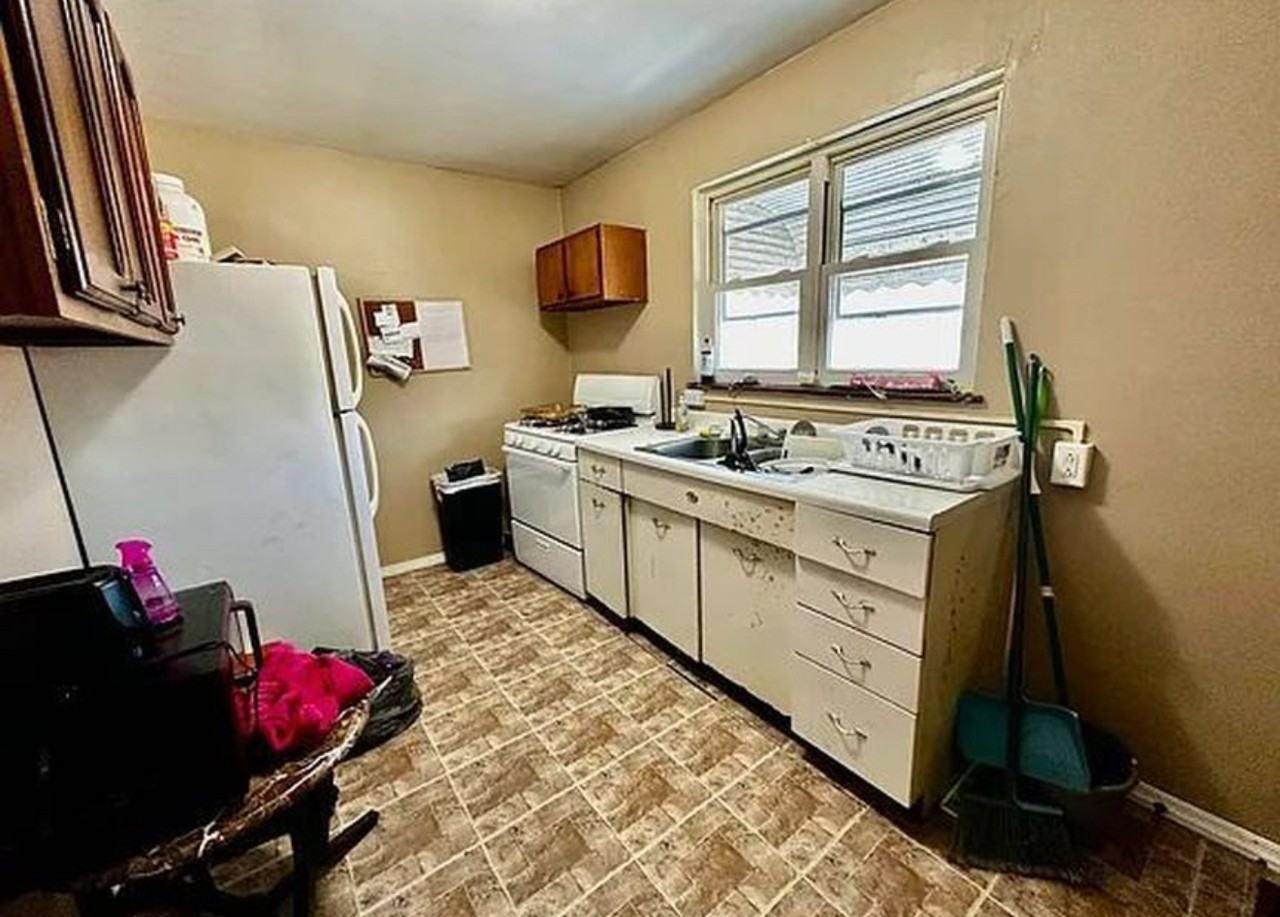 704 Maryland Ave #B - Photo 3 of 10