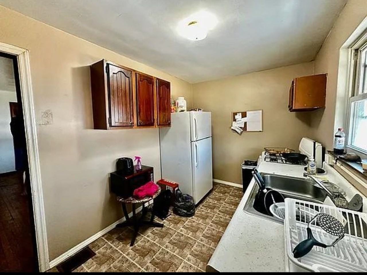 704 Maryland Ave #B - Photo 4 of 10