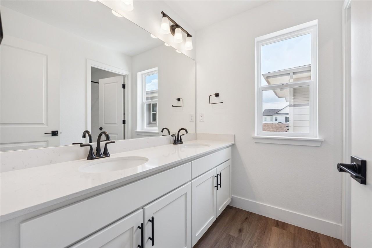 1131 Joseph Pl #NA - Photo 4 of 18